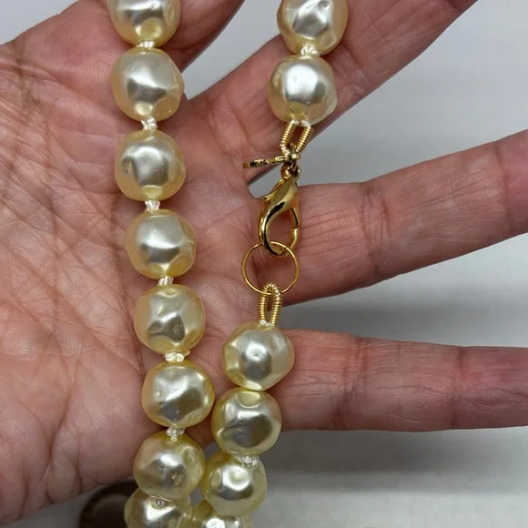 Christian Dior Cream Baroque Pearl Necklace